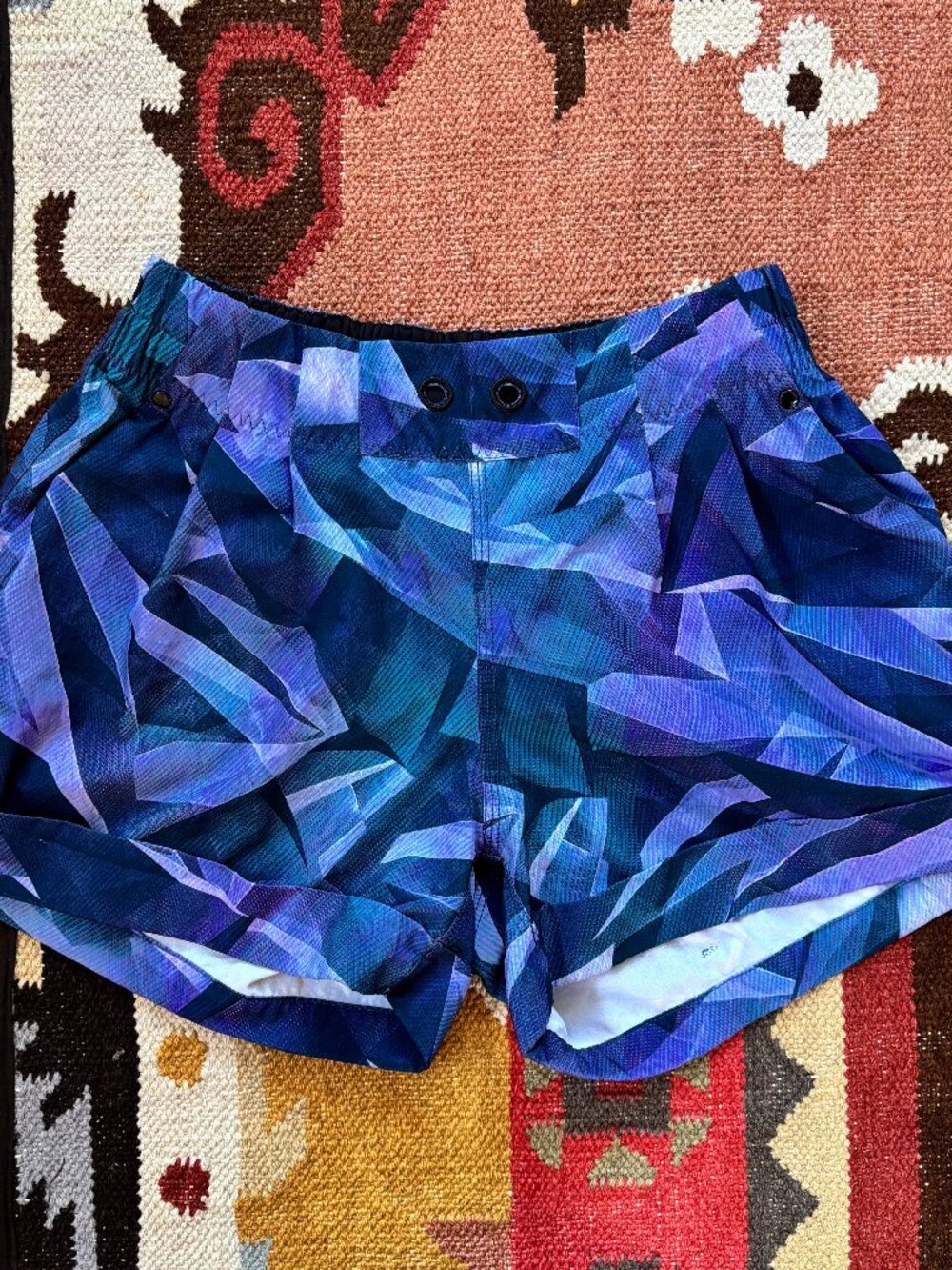 Lululemon Spring Break Away Shorts "Pretty Prism Multi" Size 6